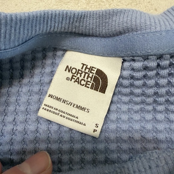 The North Face Women's Waffle Knit Pullover Blue Small Thermal Sweatshirt - Picture 2 of 5